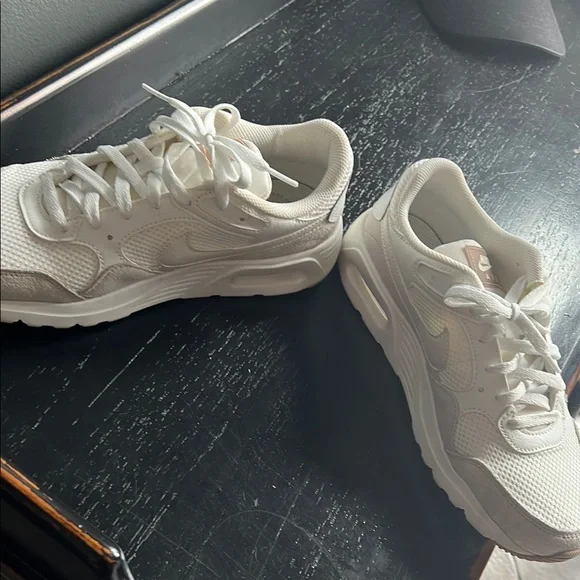 Nike Women's White Sneakers - Picture 6 of 6